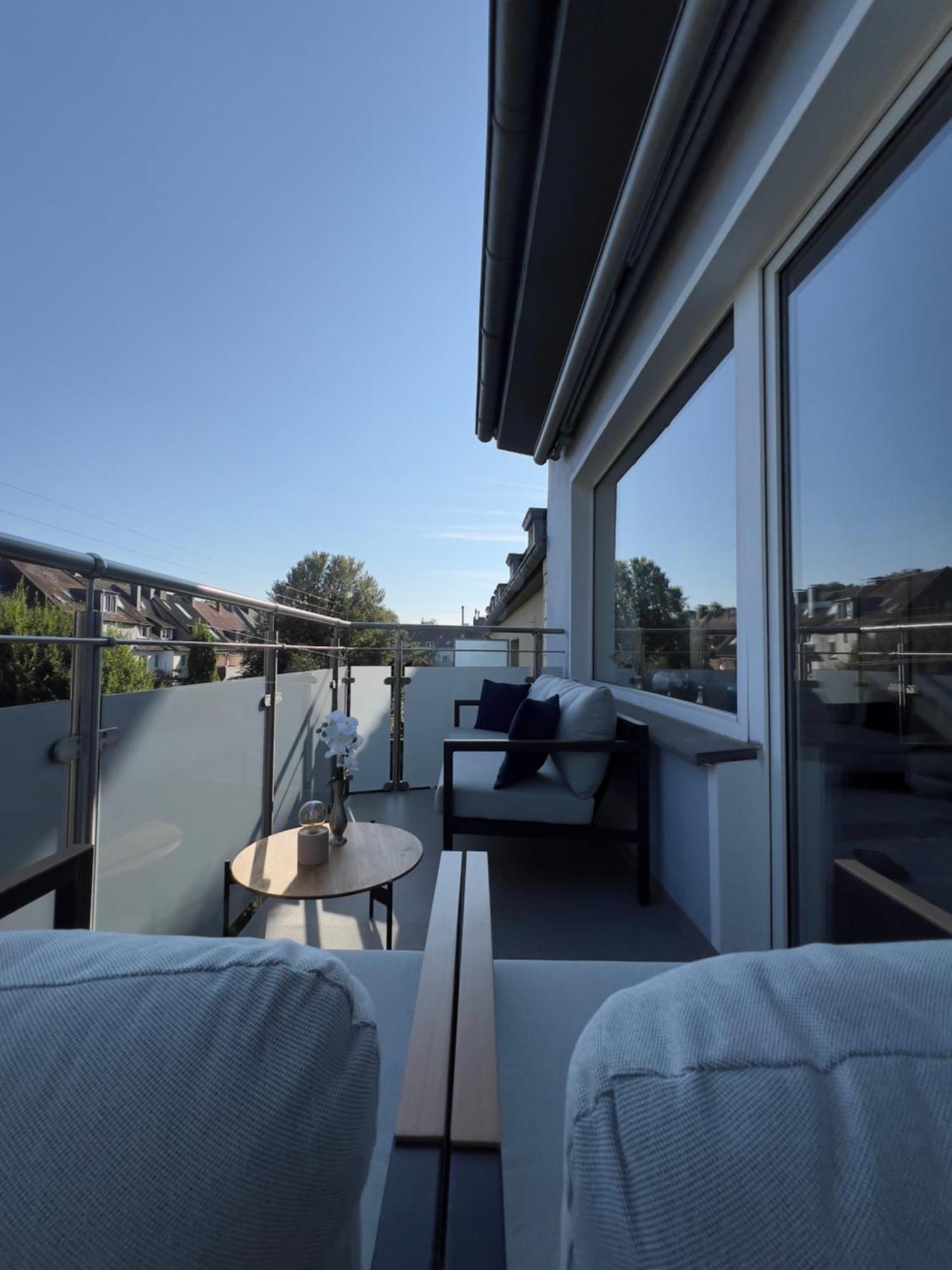 Excellence Deluxe Suite Mit Balkon & Stadtblick - Zentral An Der Messe Essen Luaran gambar